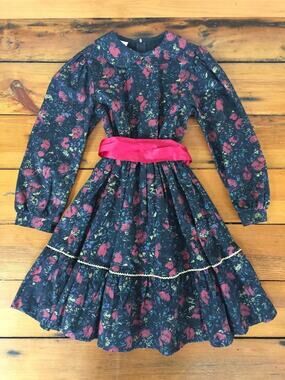 Vintage Loki Denmark Black Red Floral Cotton Long Sleeve Zip Up Girls Dress 26"